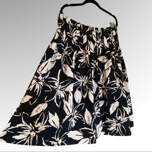 Lafayette 148 flare floral midi skirt Sz 12 - Picture 3 of 6